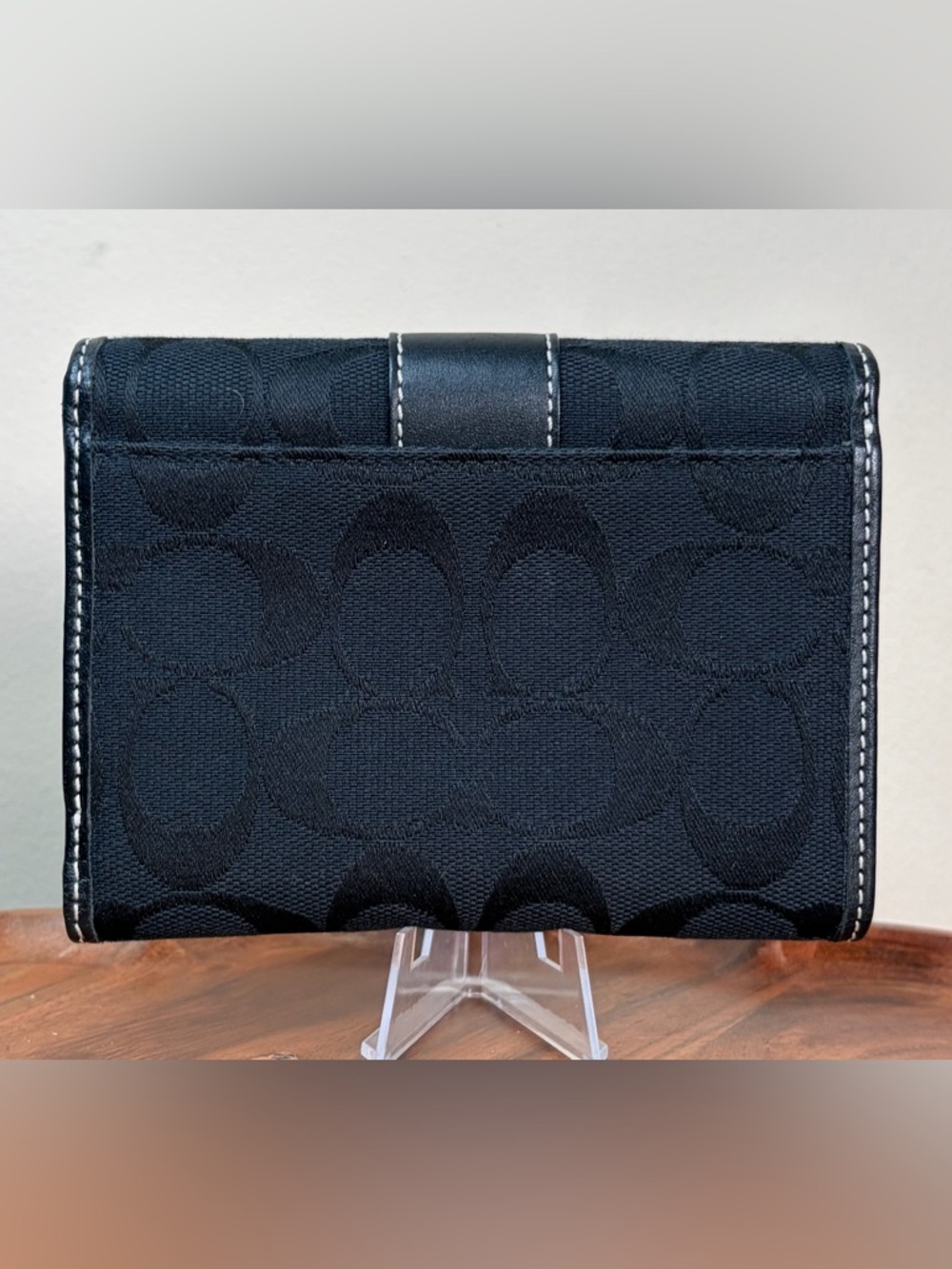 Vintage COACH Signature C Black Jacquard Leather Trifold Wallet Like New - Picture 10 of 16